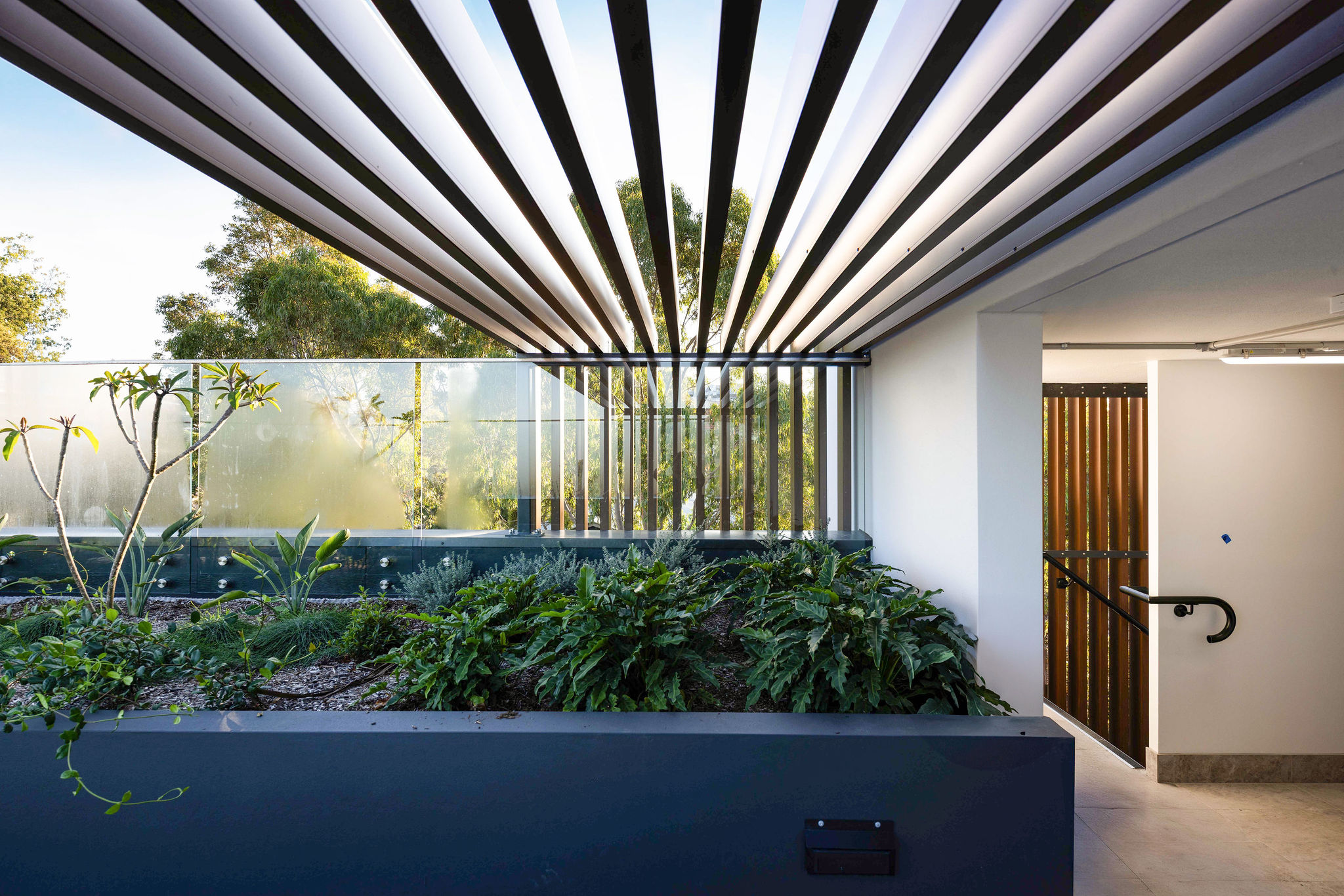 gladesville-the-glaze