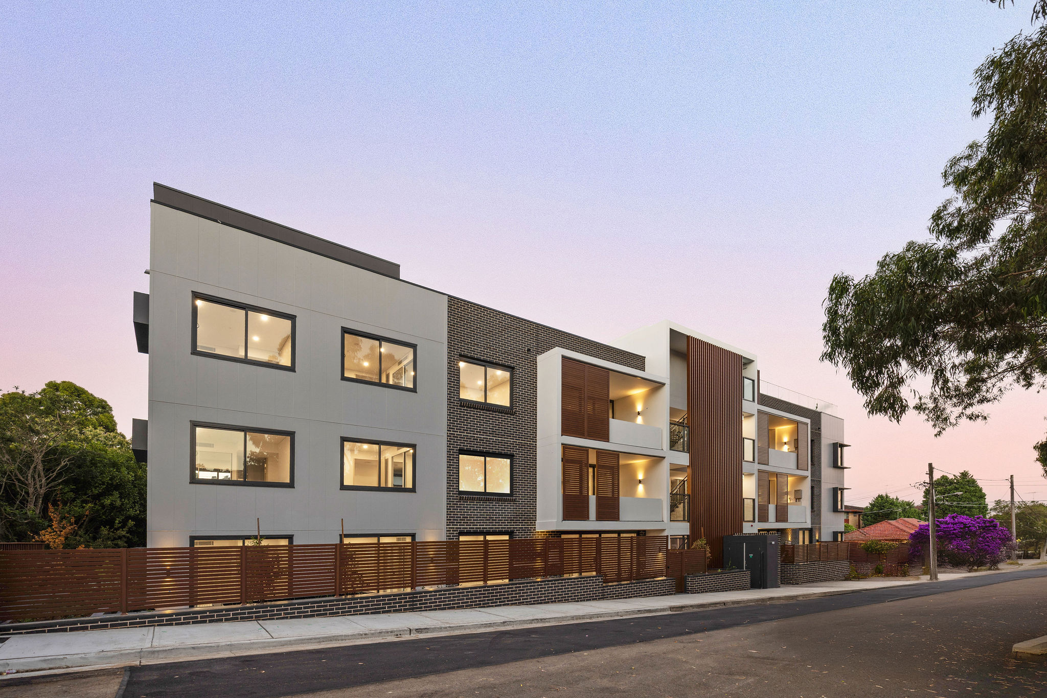 Gladesville, The Glaze